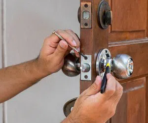West Palm Beach Lock Master West Palm Beach, FL 561-571-3540 - 15a-Change-Locks-Service