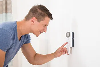 West Palm Beach Lock Master West Palm Beach, FL 561-571-3540 West Palm Beach Lock Master West Palm Beach, FL 561-571-3540 - 9a-lock-installation